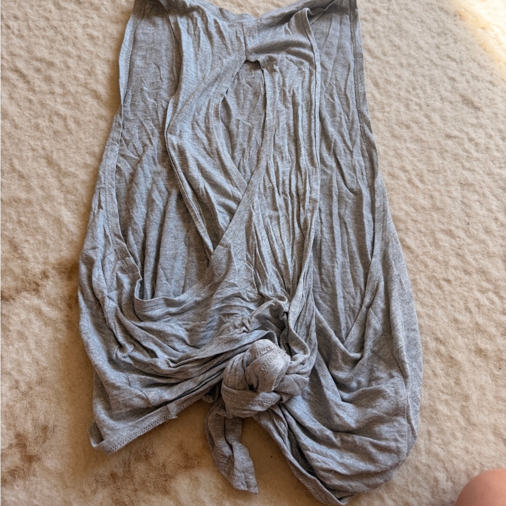 Forever 21 tie back tank workout